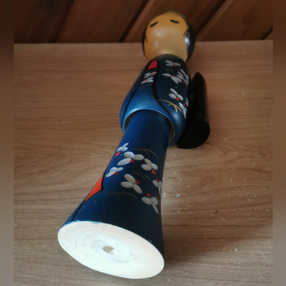 Vintage Kokeshi Doll - Picture 6 of 7